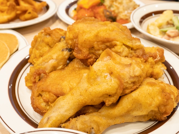 ケンタッキーチキンの盛り合わせ画像